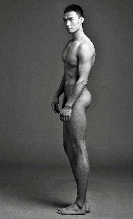 Nude male poses - 🧡 Голый мужик в полный рост (74 фото) - бесплатные порно...