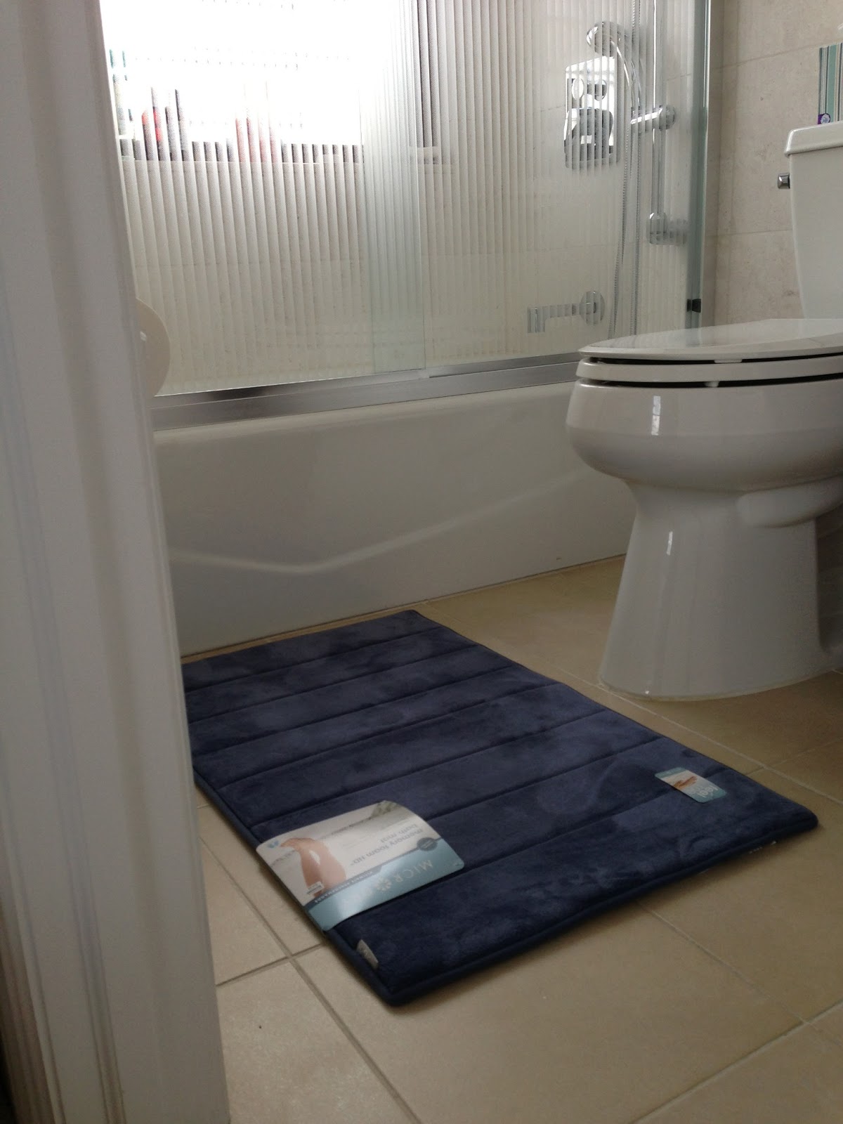 Whom You Know Chez Peachy Microdry® Ultimate Luxury Memory Foam Bath