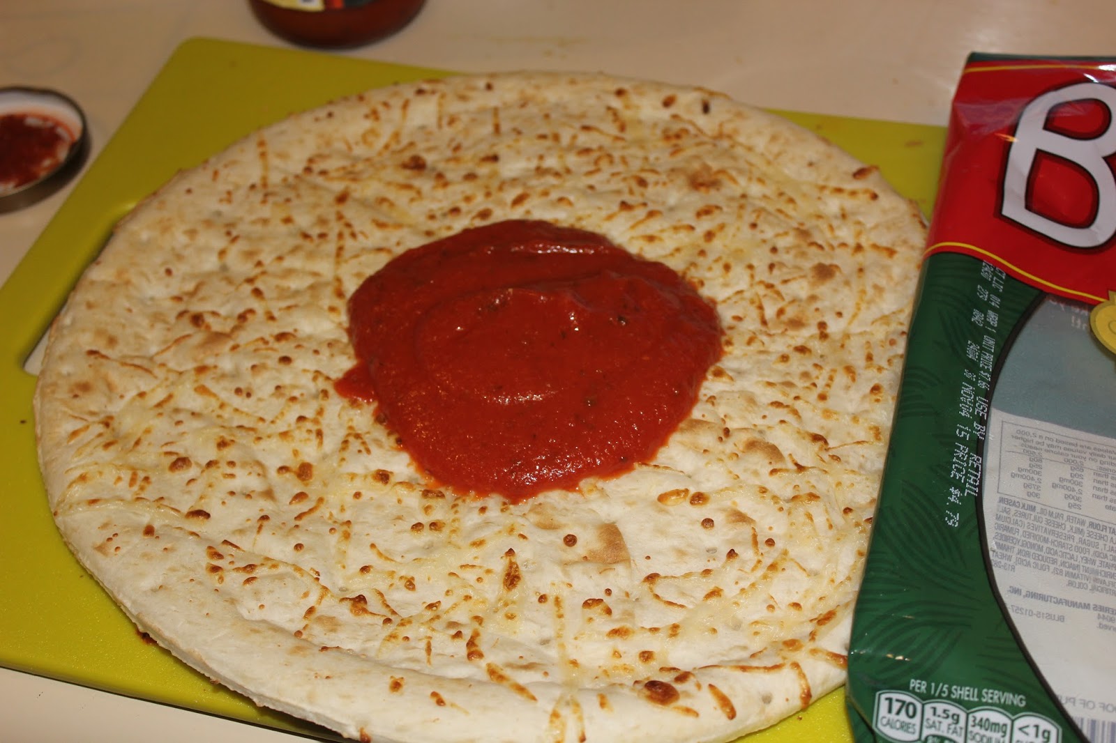 a peek inside What's for Dinner {36} Pizza using a premade Boboli crust