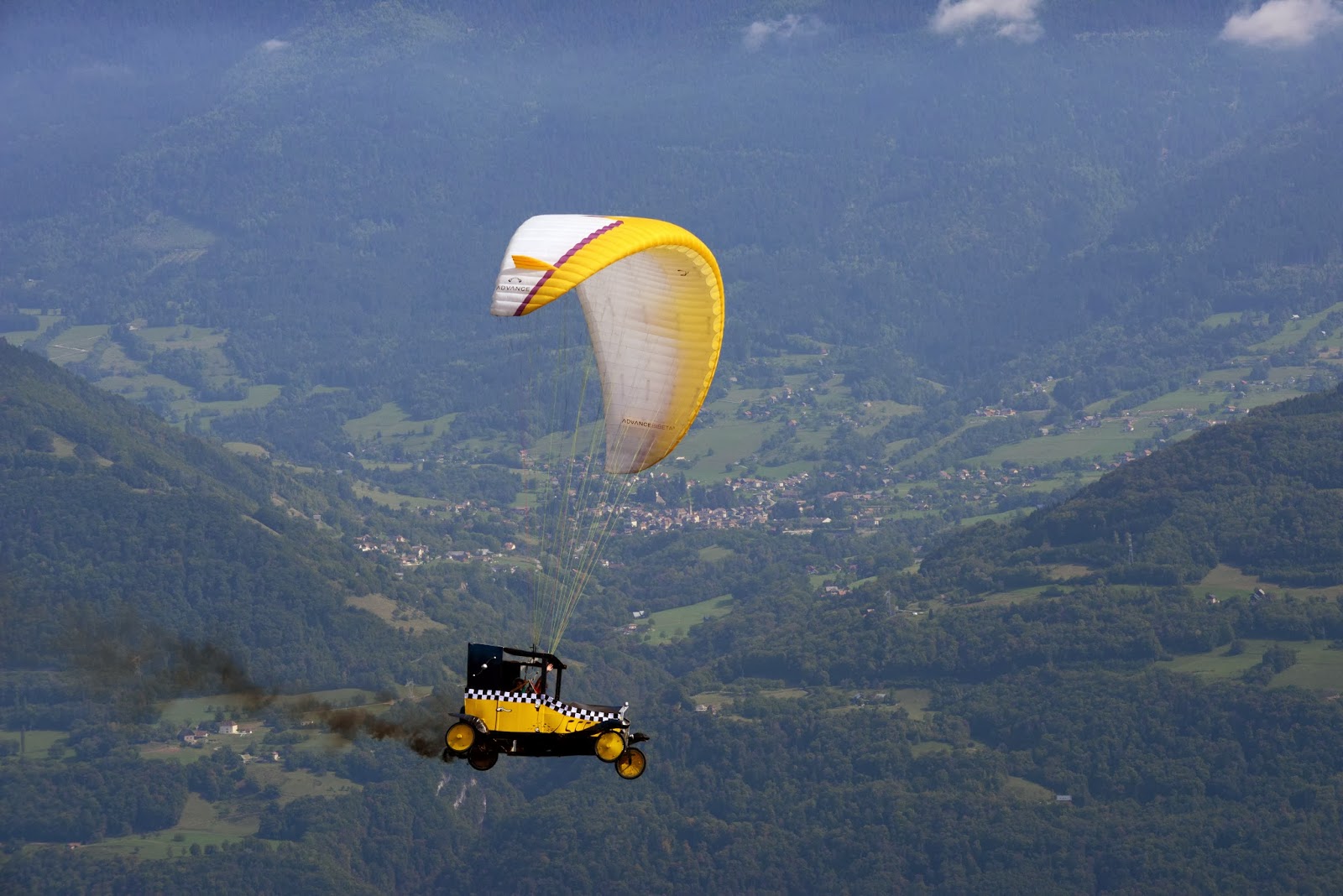 Air balloons, Competition, Contest, Coupe Icare, Festival, France, Icare cup 2013, Icare Festival, Icarus Cup, Masquerade Flight, Offbeat, Para-glider, Saint-Hilaire, Saint-Hilaire-du-Touvet, Tourism, Tourist, 