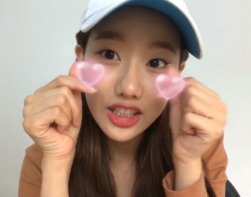 혼자노는데 핵귀인 에이프릴 나은.gif | 인스티즈