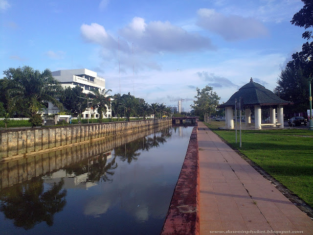 Looking towards Saphan Pramahachanok from infront of Transport Ofiice (Kon Song) Phuket