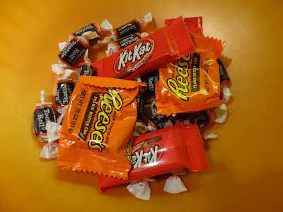 Live and Learn-Toss and Turn: Halloween Candy Favorites