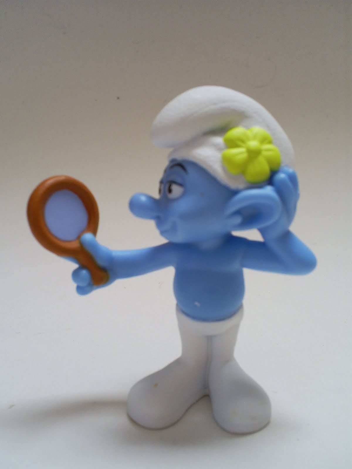 That Figures REVIEW McDonald's Happy Meal Smurfs Vanity Smurf