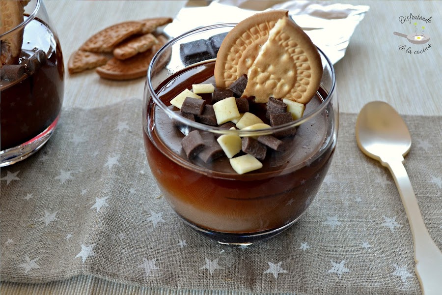 Crema o flan de chocolate y galletas