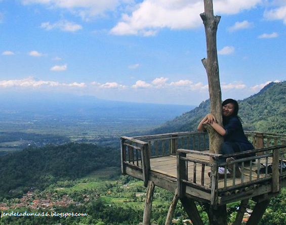 Bukit Punthuk Sukmojoyo, Wisata Terbaik Melihat Panorama Alam, Sunset, dan Wisata Romantis di Magelang