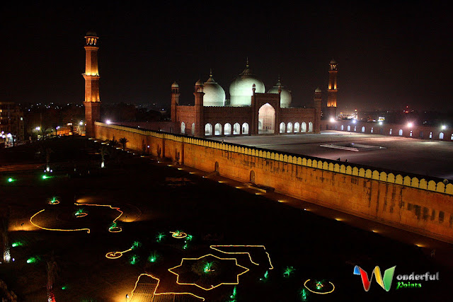 Badshahi Masjid Lahore - 20 Breathtaking Masjid Of Pakistan You Must See | Wonderful Points