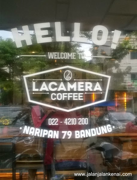 Santai Sejenak di Lacamera Coffee, Bandung