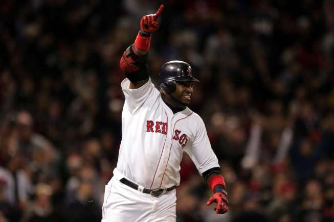 September 29, 2016 - New York, New York, U.S - Playing his final game at Yankee  Stadium, Boston Red Sox icon DAVID ORTIZ(BIG PAPI) tips his hat to the Yankee  Stadium fans.