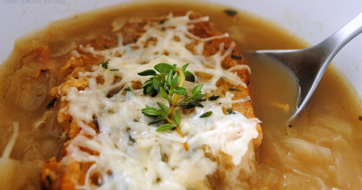 Soupe à l'Oignon Gratinée (French Onion Soup) #FoodieReads.