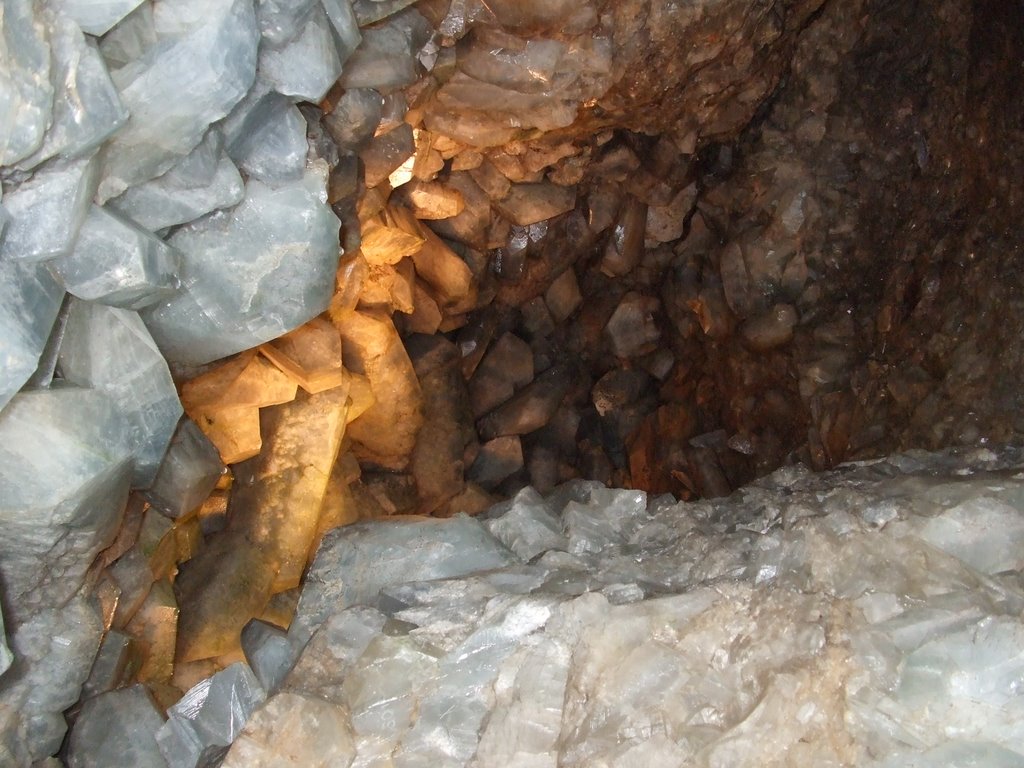 Cave of Huge Crystals Cave of Huge Crystals