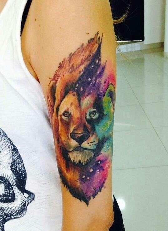 Imagen de tatuaje de león acuarela para mujer