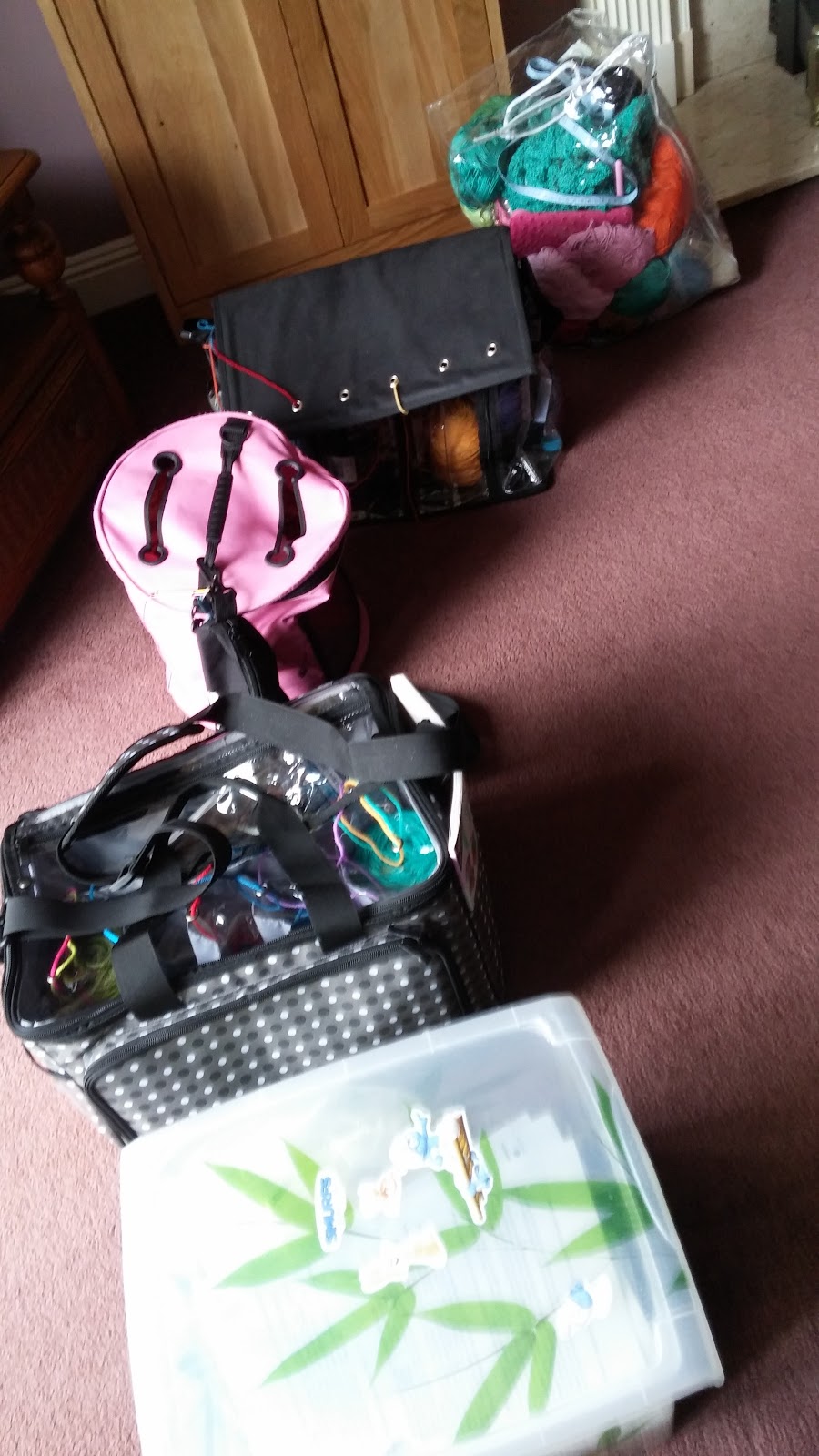 Cazzy Hookin' time You can never own too many bags 😂.👜🎒