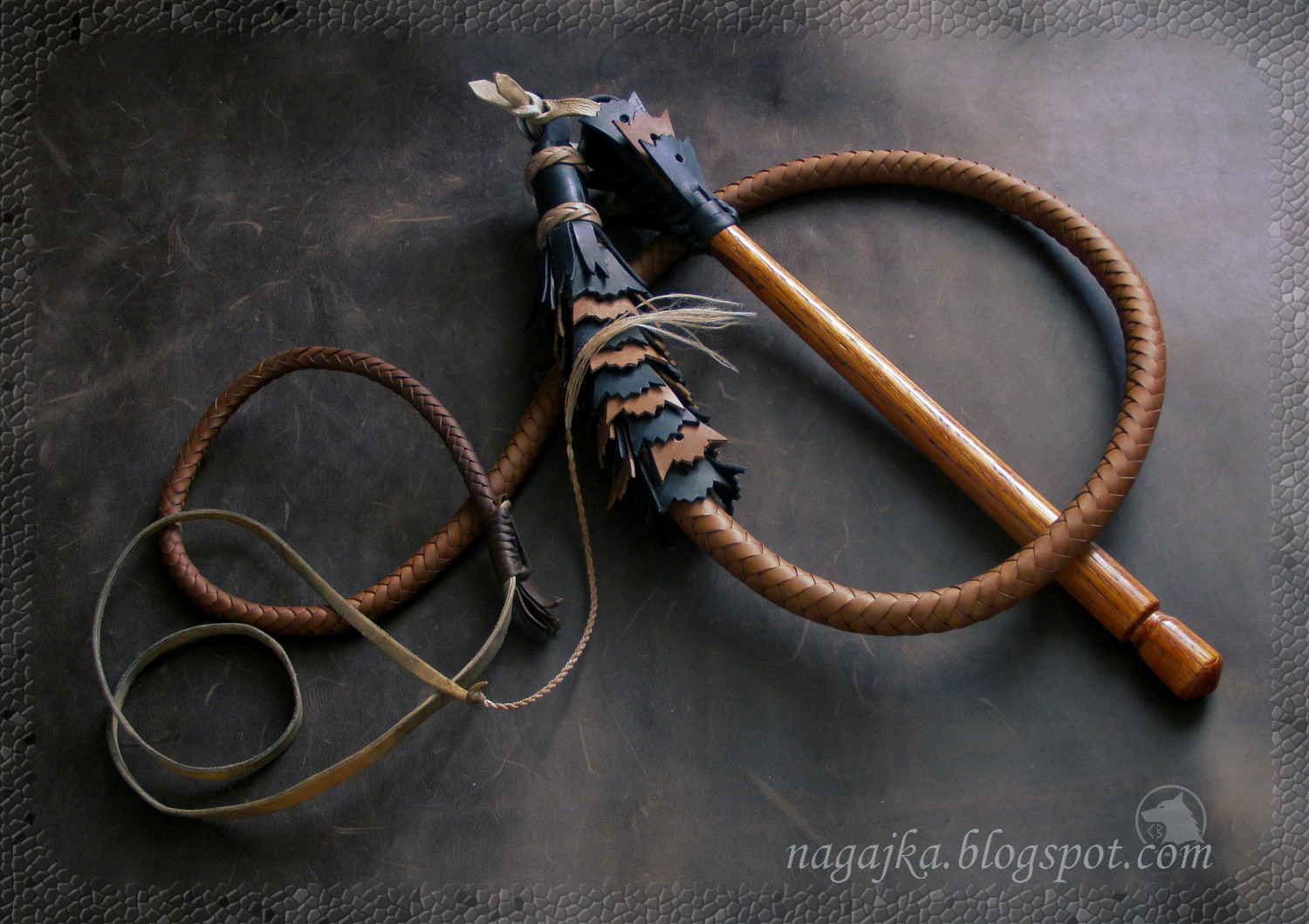 Плеть с плетеной ручкой длинная БДСМ арсенал 54041ars - BDSM Арсенал - Плети/Кнуты - Купить