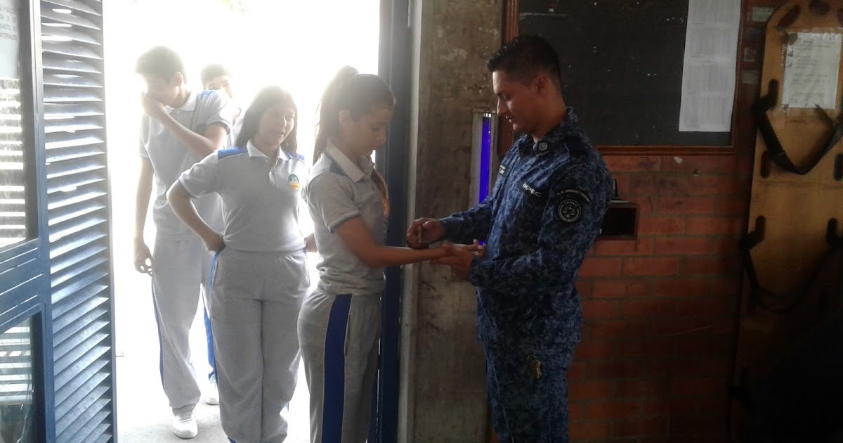 Sin Rejas Ni Fronteras Visita Colegio Oriental 26 de Prados Norte