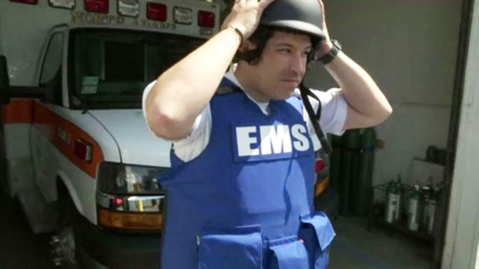 Correcta UNIFORMIDAD EMS "SANITARIO" Personal Medico TACTICO vs UNIFOR