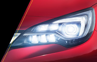 IntelliLux Opel Astra | Fari a matrice LED, prezzi e come funzionano