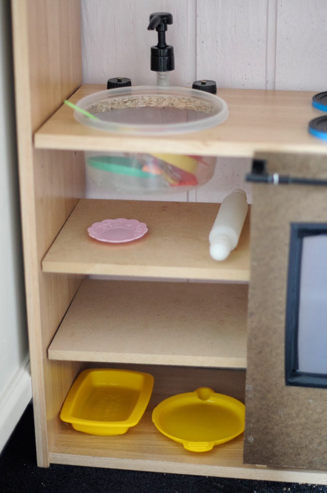 El día a día de una madre Mormona: Cocina de madera para niños $0 y