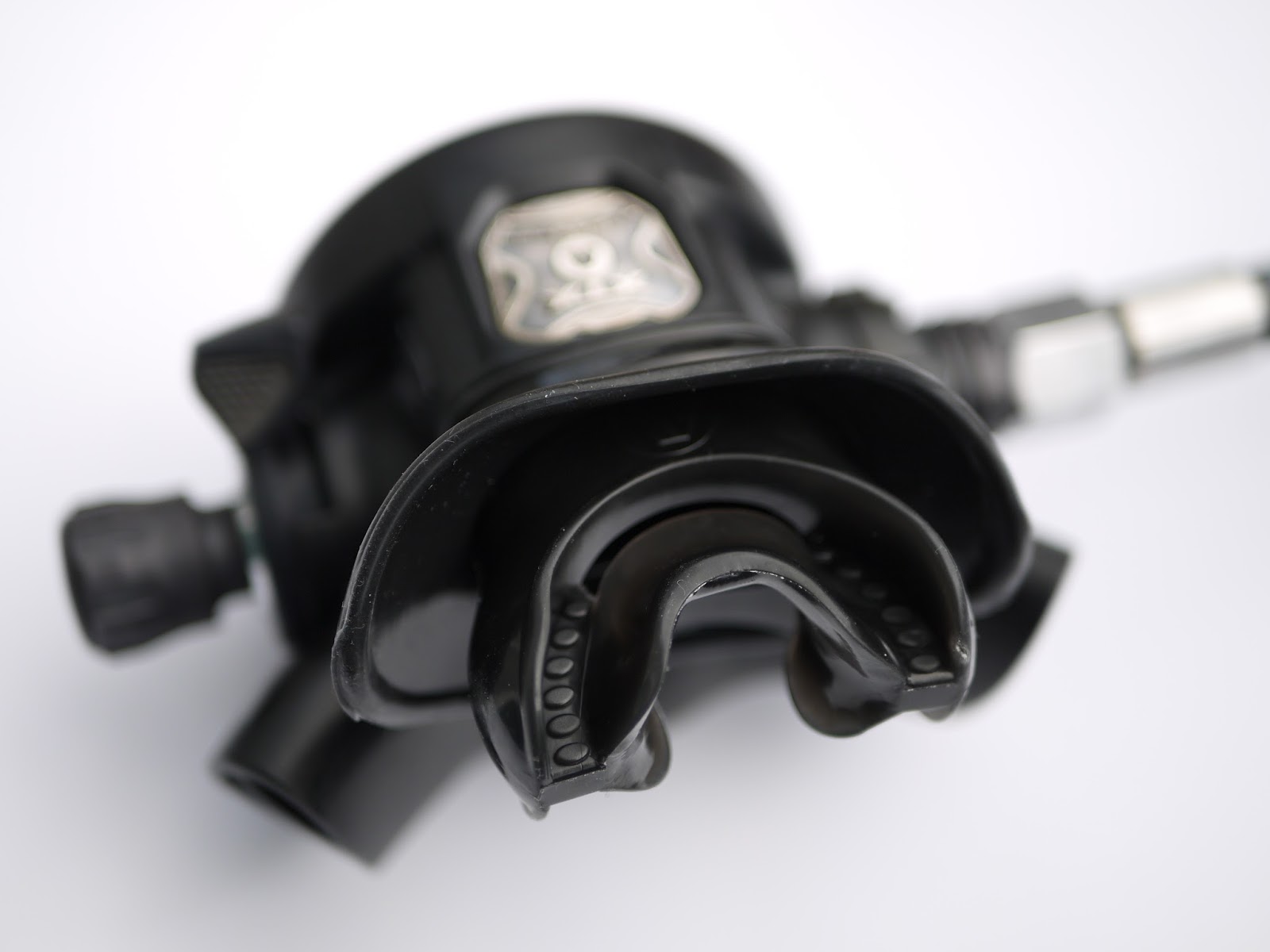 ScubaTronix Produkttest Apeks Lip Shield