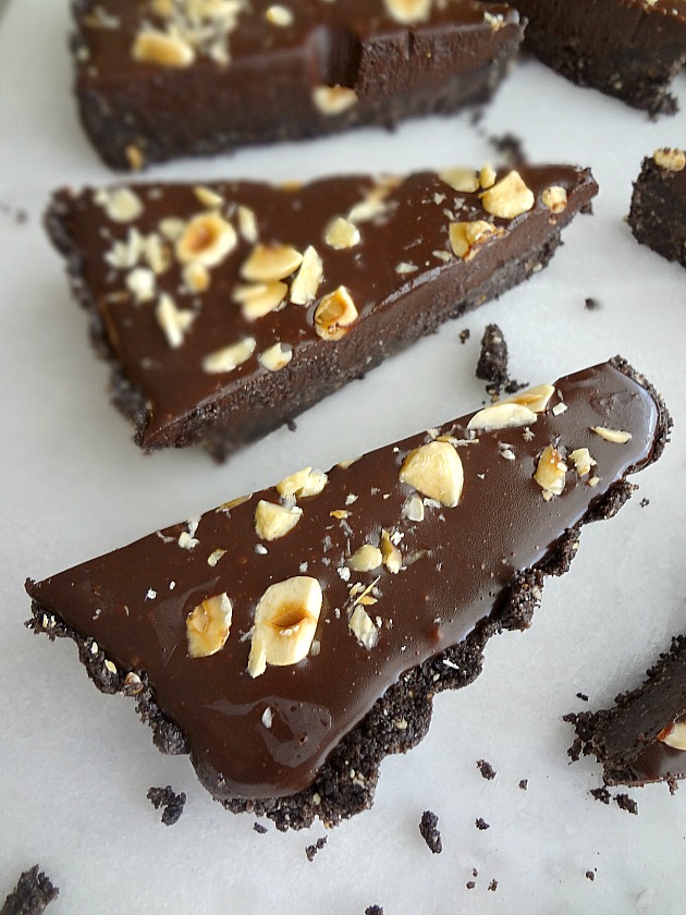 The Cooking Actress {No Bake} Chocolate Hazelnut TartChocmeister Review