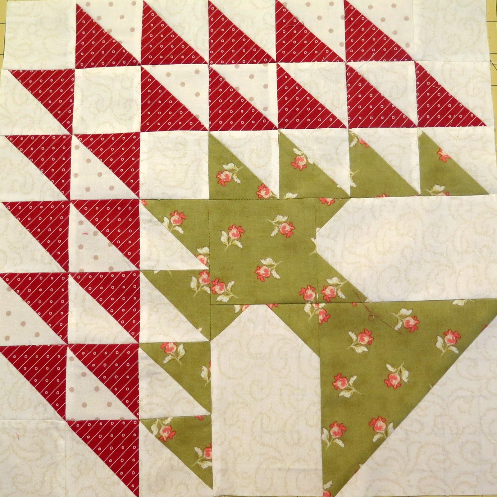 Quilting in Carmichael: Fig Tree Yuletide BOM - Month #5