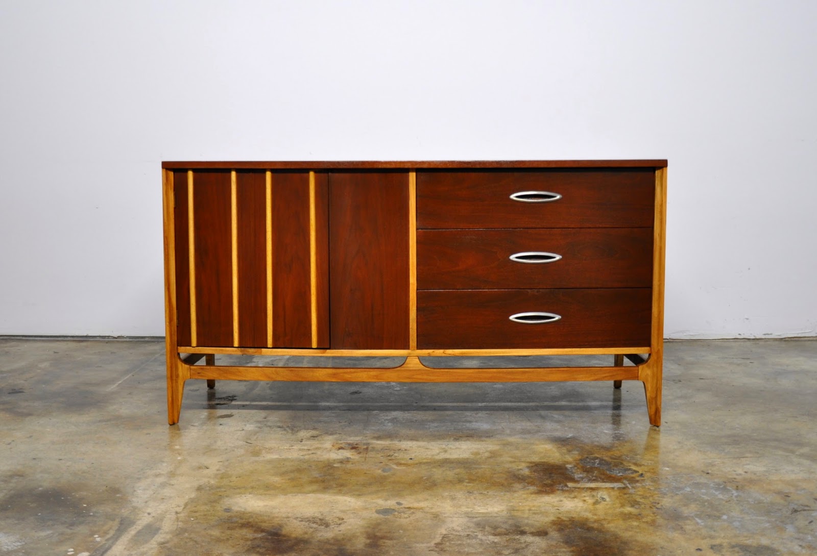 SELECT MODERN Mid Century Credenza, Bar, Buffet or Sideboard