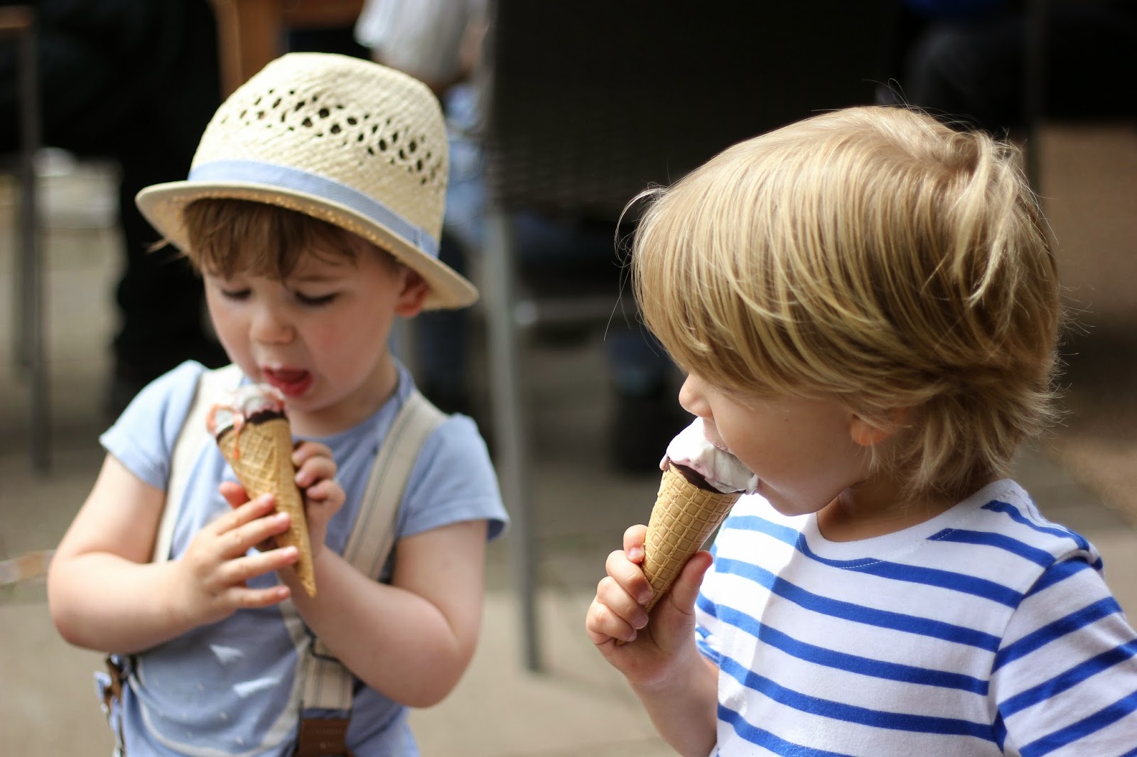 toddlers eating ice-cream