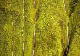 جدار الدموع ظاهرة جبلية نادرة في هاواي شاهدوا الصور