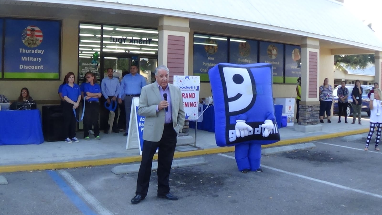 Southwest Florida Online Sunday Morning News Goodwill and Community Resource Center Opens