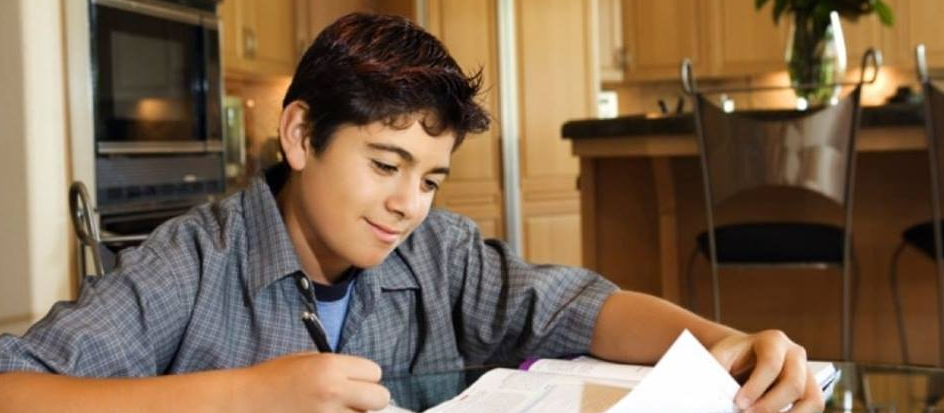 خطوات كيف نساعد أبنائنا على تخطي فترة الامتحانات × 6 نصائح