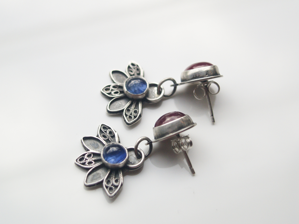 Belinda Saville - Handcrafted Jewellery: May 2011