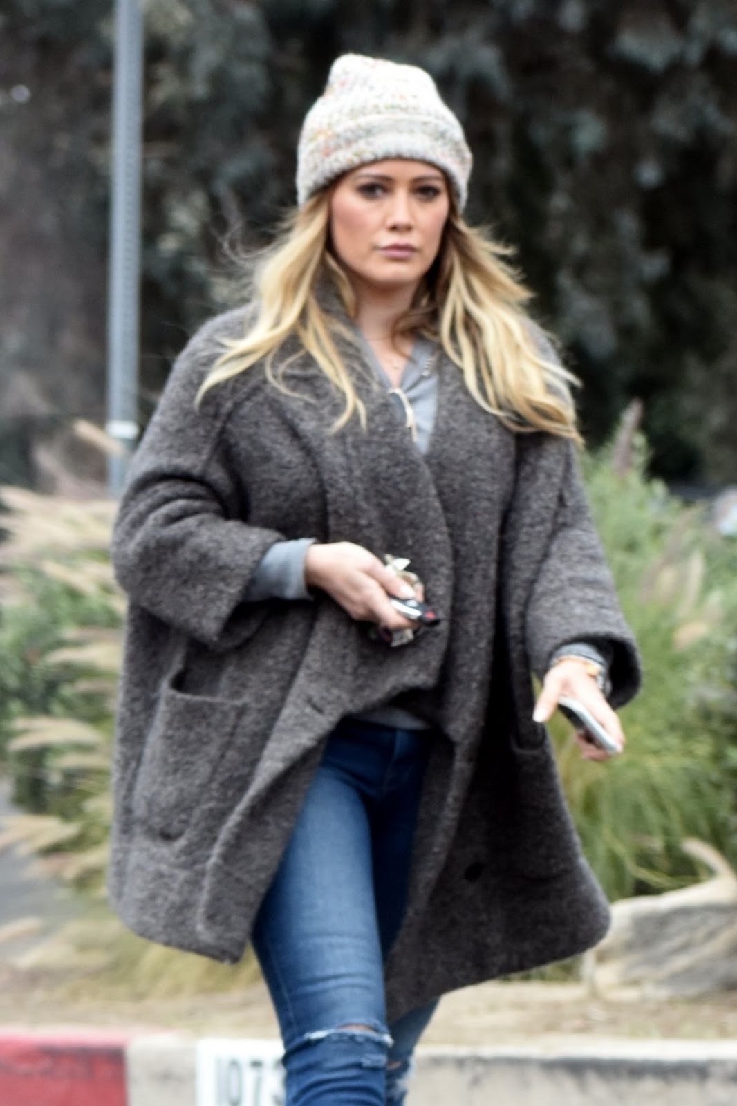 Hilary Duff Street Style Toluca Lake : International Celebrities - Page 2