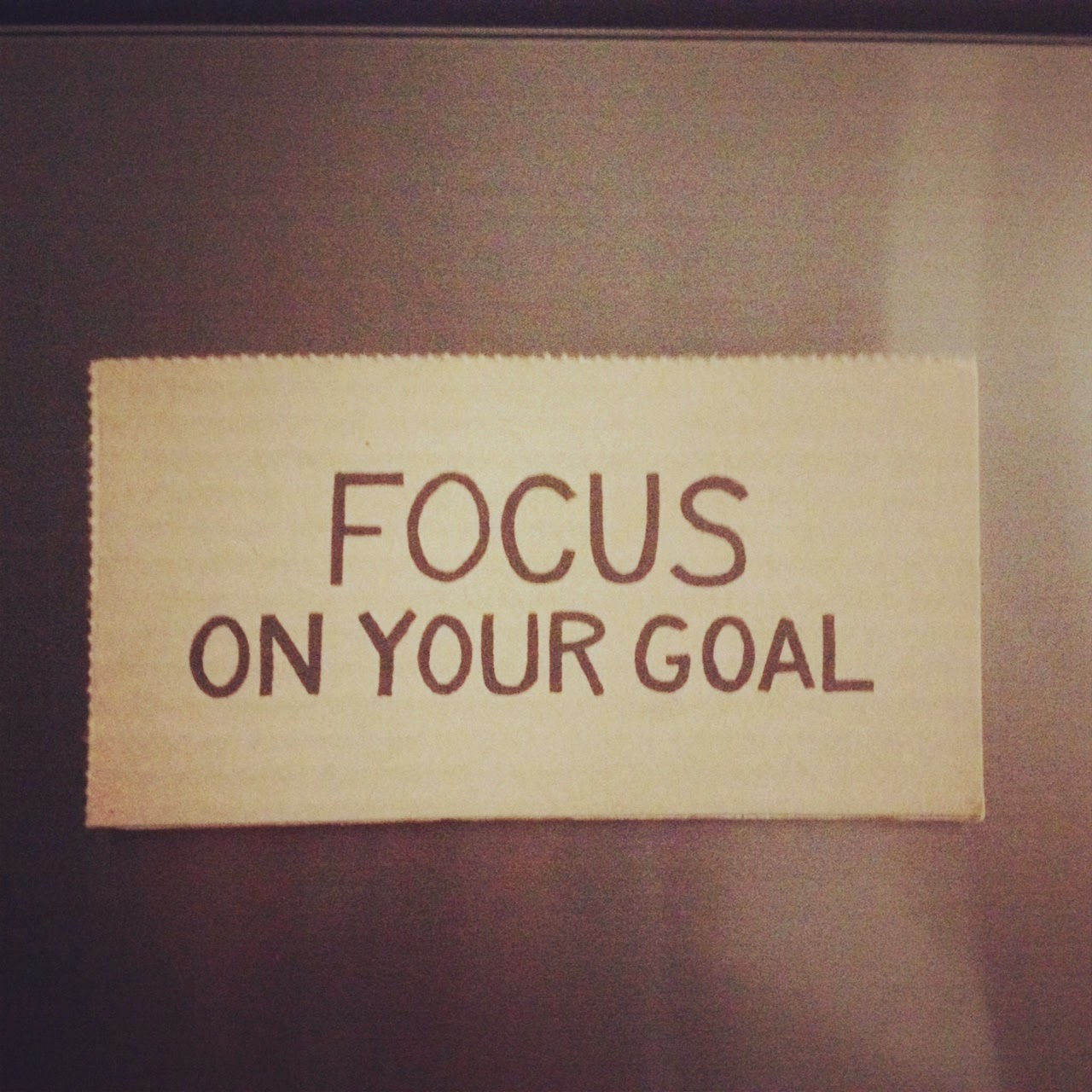 Focus goal. Focus on goal. Focus on your goals. Focus on your goals картина. Focus at your goals shorts.
