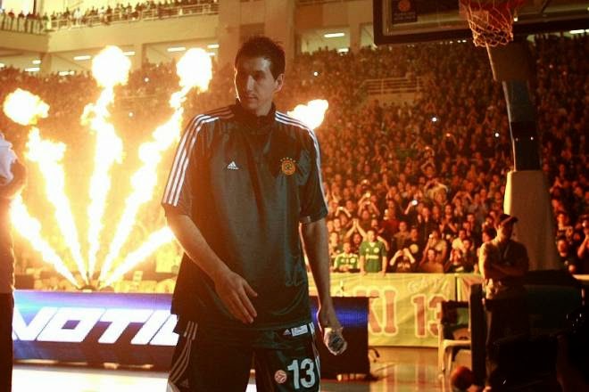 Χρόνια πολλά ΑΡΧΗΓΕ! (vid)