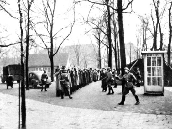 22 February 1941 worldwartwo.filminspector.com Amsterdam pogrom
