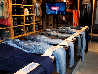 Levi's presentó su colección de jeans Lote700