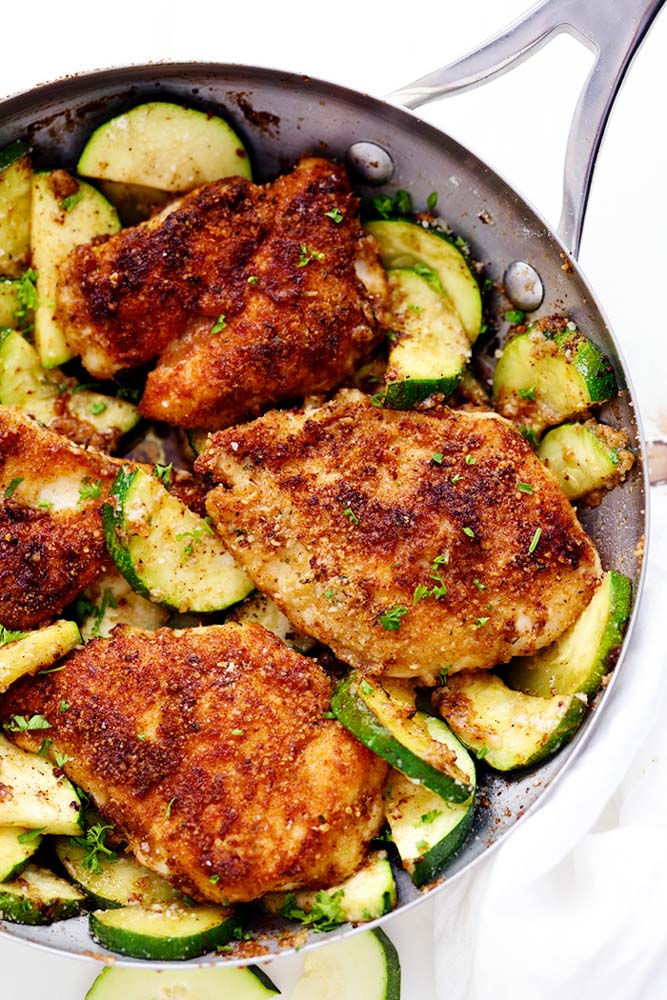 CRISPY PARMESAN GARLIC CHICKEN WITH ZUCCHINI [LOW CARB] FOOD AND DRINK