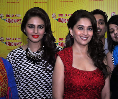 Madhuri Dixit & Huma promotes 'Dedh Ishqiya' movie on 98.3 FM Radio Mirchi