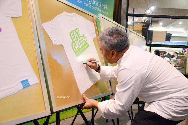 T-shirt signing to commemorate the launch of Meat Free Monday 