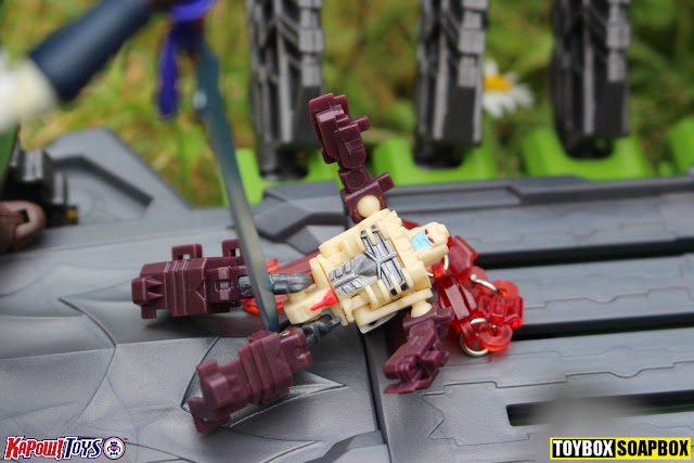 maketoys headmaster pandinus