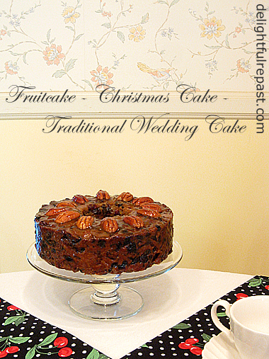 Fruitcake - Christmas Cake - Traditional English Wedding Cake / www.delightfulrepast.com