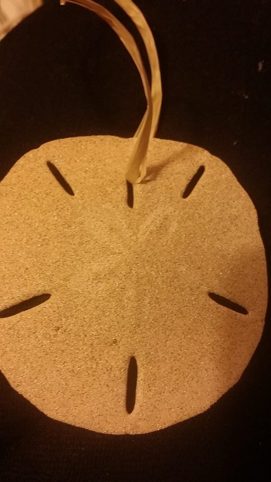Simple sand dollar christmas tree ornaments Hippie Chic's Makings