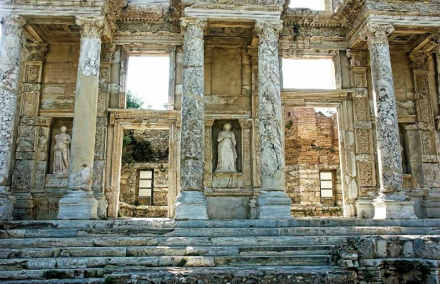 برنامج سياحي تركيا واليونان 9 ايام 8 ليالي  Ephesus-library_