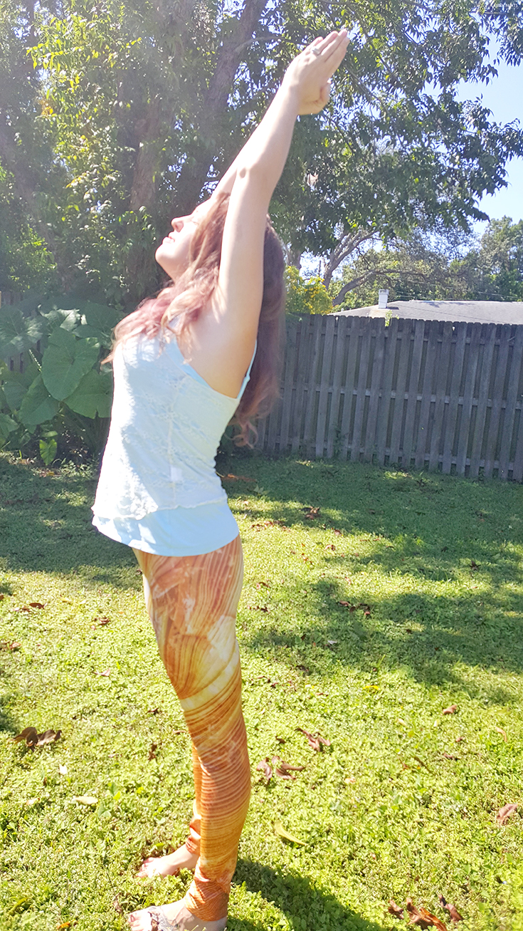 Everyone needs a pair of yoga pants as comfortable as these, especially when they are inspired by healing crystals! Get all the details... http://www.confusedgirlinthecity.com