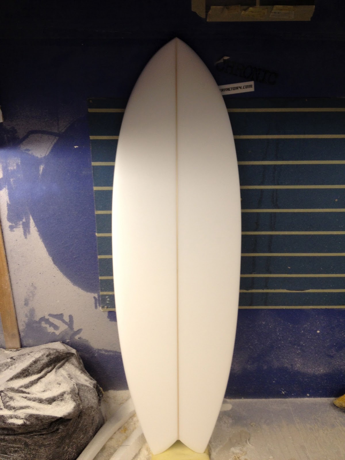 JOHN G SURFBOARDS BLUE FOAM STAIN ON THE FISH