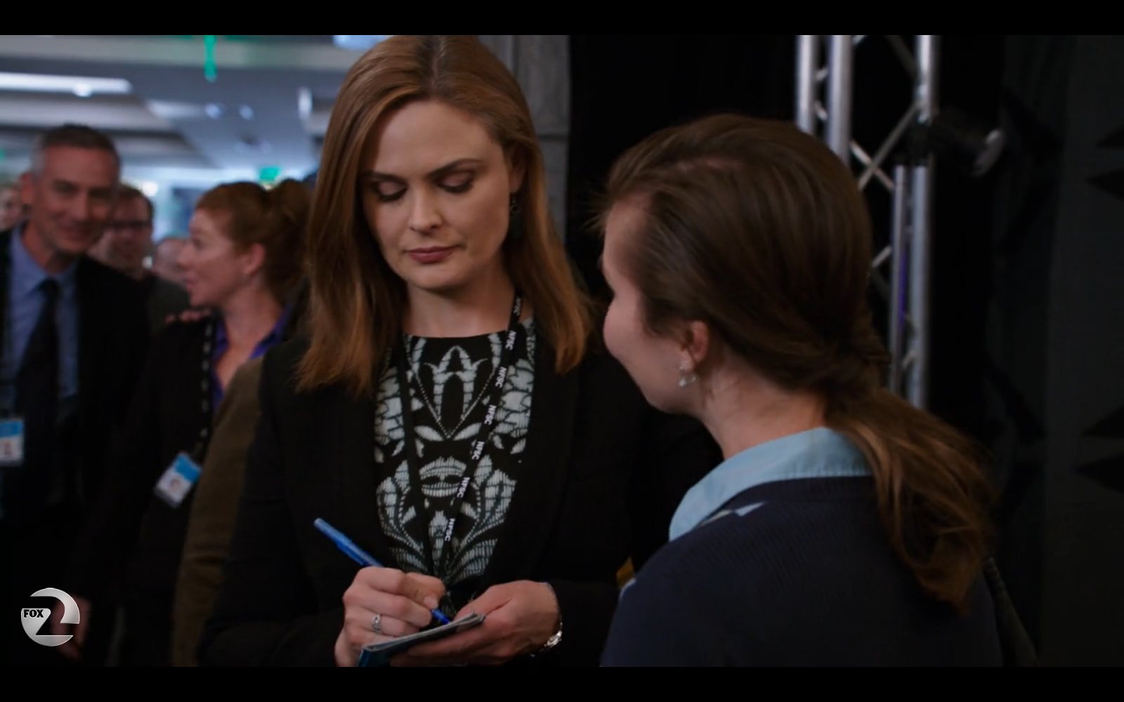 Bones - The Corpse at the Convention - Review