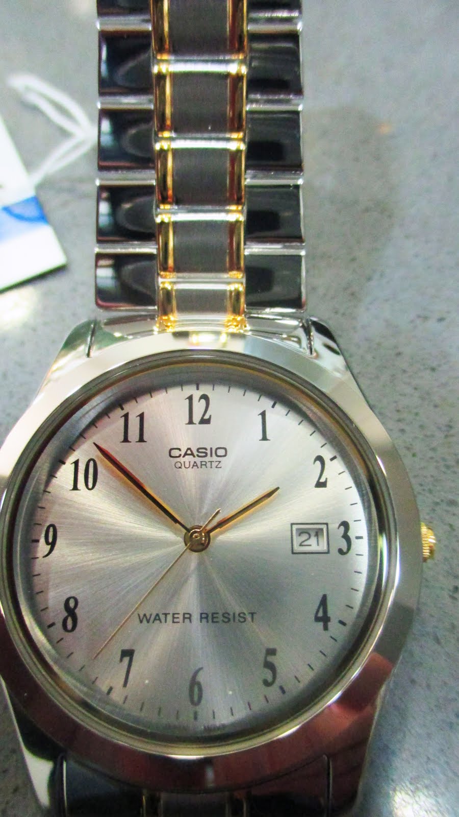 Reloj Casio, bicolor, caballero,..
