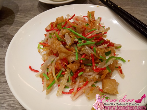  Prosperity Salmon and Happiness Jellyfish Yee Sang