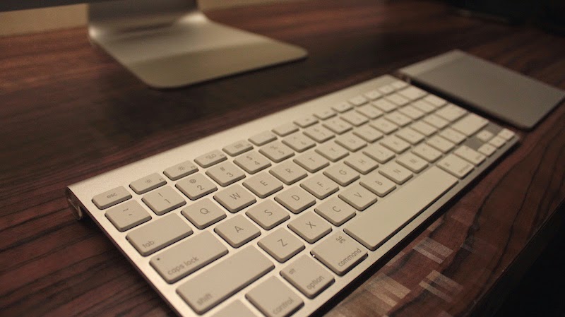 i mac  5k keyboard and track pad