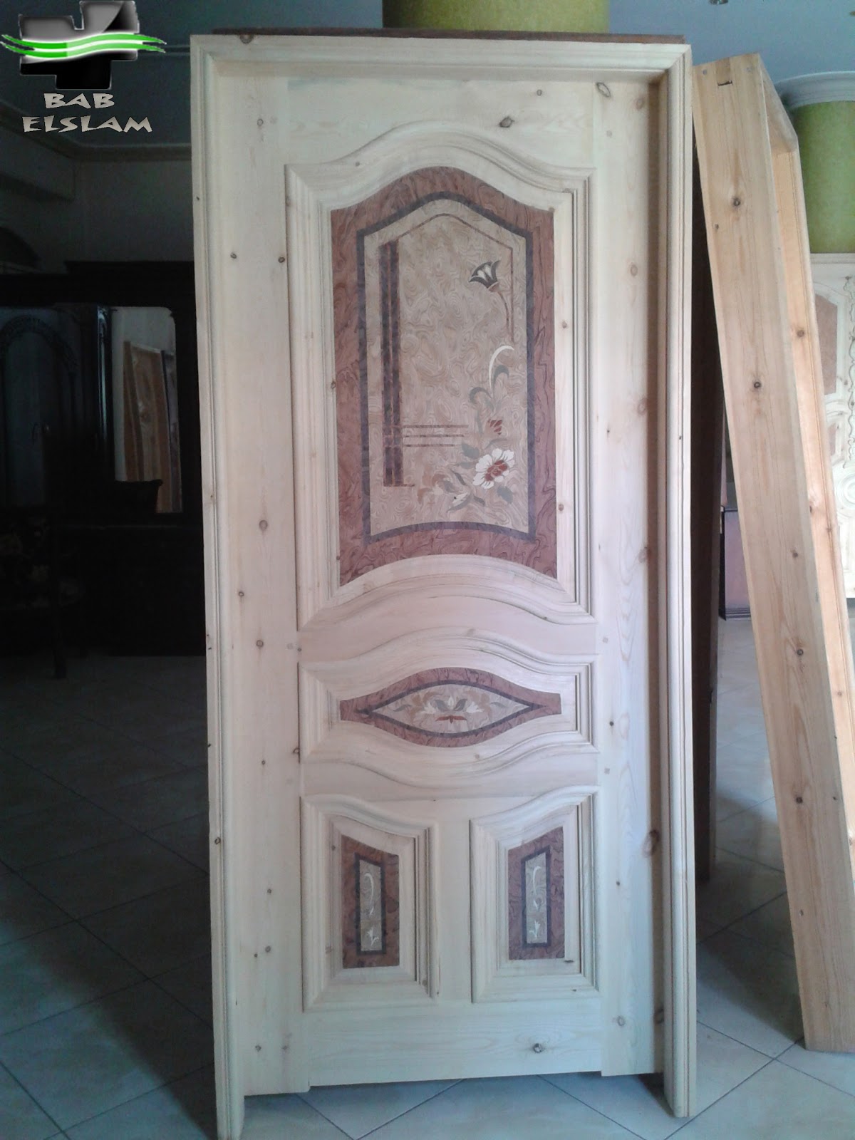 باب شقه وجهين